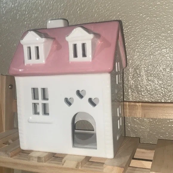 Target Valentine Ceramic Short Building Figurine Pink/White - Spritz - Picture 7 of 10